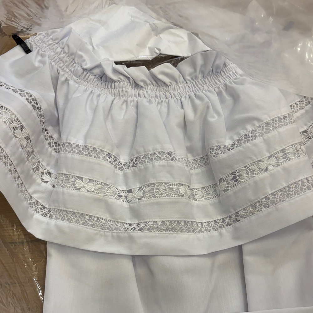 White Off-Shoulder Mi Golondrina top - Picture 2 of 4